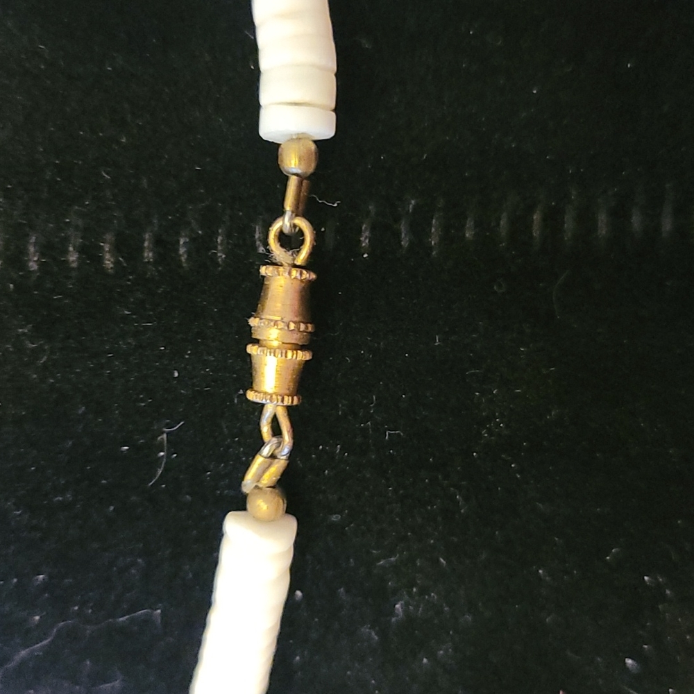 Choker Necklace - Picture 4 of 4